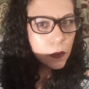 Meet your Posher, Estela